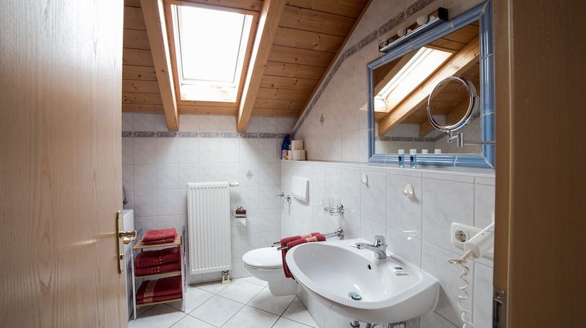 Imagen de la habitación del Berggasthof Hotel Weingarten. Foto 8