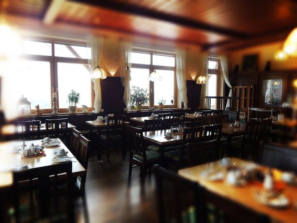 Imagen del bar/restaurante del Berggasthof Hotel Weingarten. Foto 5