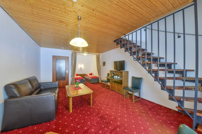 Imagen de los interiores del Berghotel Schwarzwaldblick Triberg. Foto 17