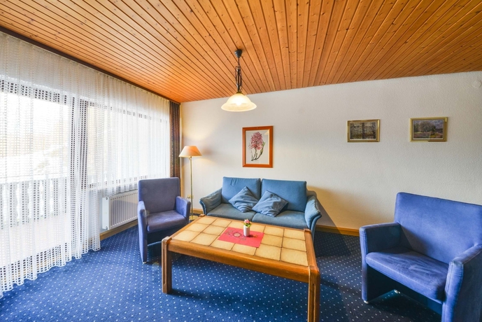 Imagen de los interiores del Berghotel Schwarzwaldblick Triberg. Foto 18