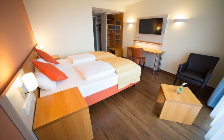Imagen de la habitación del Berghotel Tambach Seminar Center. Foto 5