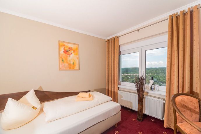 Imagen de la habitación del Berghotel Wilhelmsburg. Foto 10