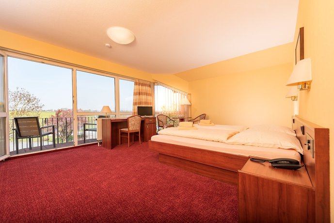 Imagen de la habitación del Berghotel Wilhelmsburg. Foto 11