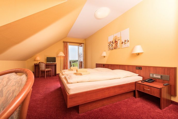 Imagen de la habitación del Berghotel Wilhelmsburg. Foto 13