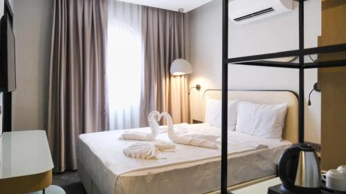 Imagen de la habitación del Beris Lara Hotel. Foto 7