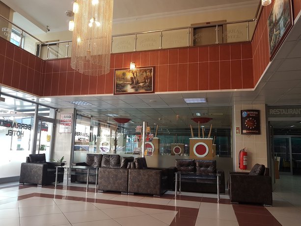 Imagen del bar/restaurante del Berraksu Hotel. Foto 1