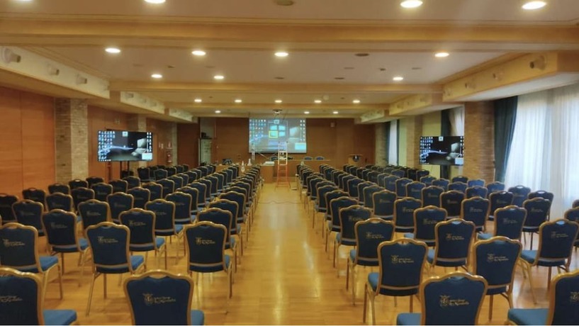 Imagen de los interiores del Bes Hotel La Muratella. Foto 15