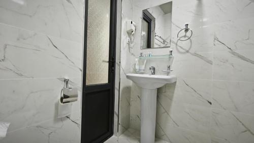 Imagen de la habitación del Beshchinor Hotel. Foto 17