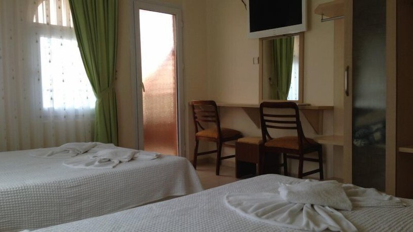 Imagen de la habitación del Besik Hotel. Foto 14