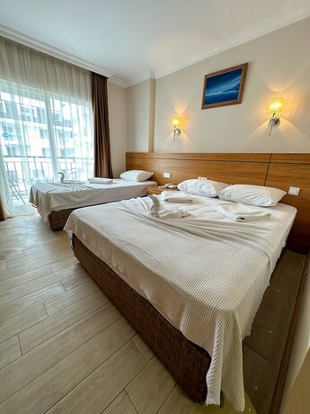 Imagen general del Beso Beach Hotel, &Ccedil;amyuva. Foto 11