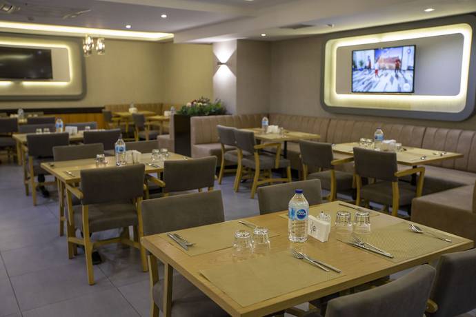Imagen del bar/restaurante del Best Garden Hotel. Foto 3
