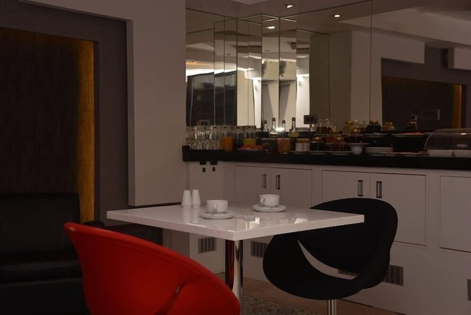 Imagen del bar/restaurante del Best Smyrna Hotel, Kusadasi. Foto 5