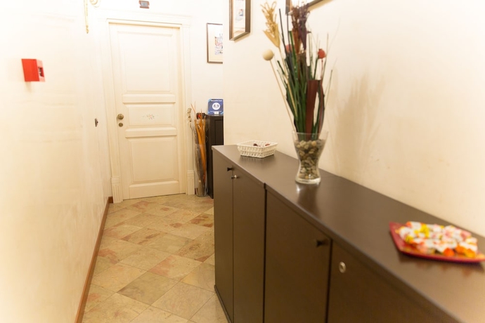 Imagen de los interiores del Best Suites Trevi. Foto 19