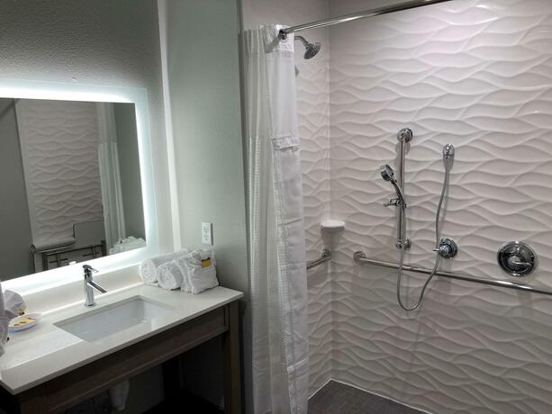 Imagen general del Best Western Plus Mid County. Foto 8