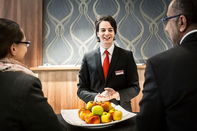 Imagen de los interiores del Best Western Plus Royal Suites. Foto 20