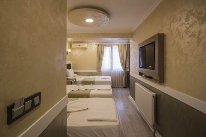 Imagen de la habitación del Bestur Hotel. Foto 7