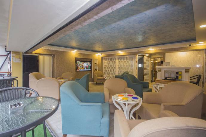 Imagen de los interiores del Bestur Hotel. Foto 20