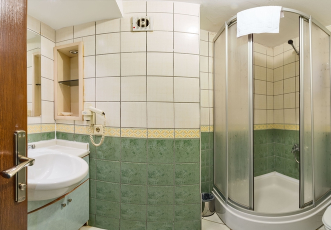 Imagen de la habitación del Beyaz Kuğu Hotel. Foto 12