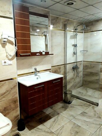 Imagen de la habitación del Beyaz Saray Hotel. Foto 19
