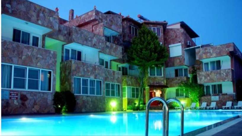 Imagen de la piscina del Beykonagi Hotel. Foto 18