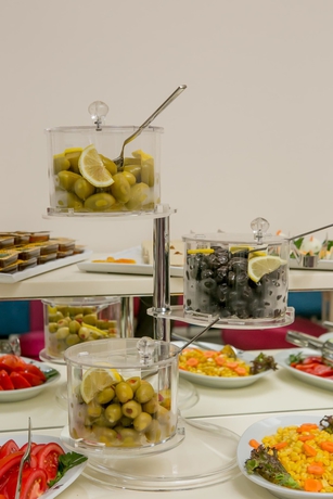 Imagen del bar/restaurante del Beyzas Hotel and Suites. Foto 7