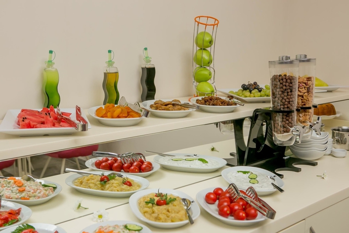 Imagen del bar/restaurante del Beyzas Hotel and Suites. Foto 8