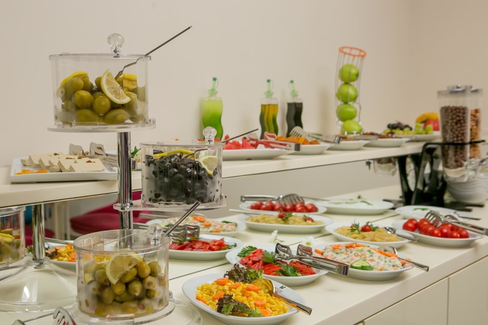 Imagen del bar/restaurante del Beyzas Hotel and Suites. Foto 9