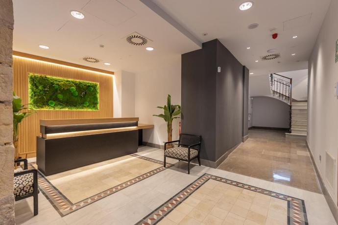 Imagen de los interiores del Bibo Suites San Agustin. Foto 10