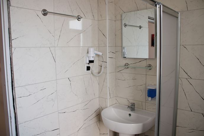 Imagen de la habitación del Bin Billa Hotel. Foto 3