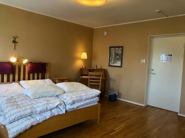 Imagen de la habitación del Birgittasystrarnas Gästhem. Foto 16