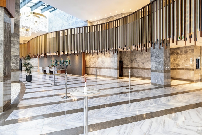 Imagen de los interiores del Birun Ada Hotel. Foto 16