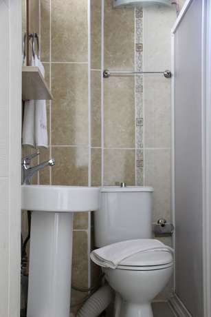 Imagen de la habitación del Bisera Hotel. Foto 4