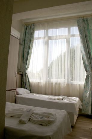 Imagen de la habitación del Bisera Hotel. Foto 9