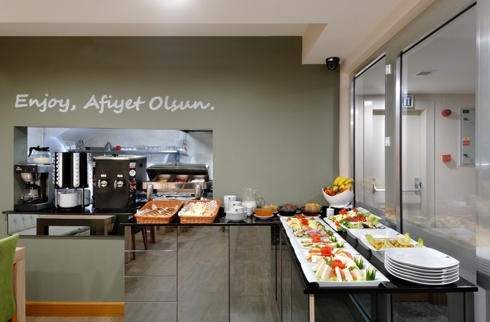 Imagen del bar/restaurante del Bizim Otel. Foto 7