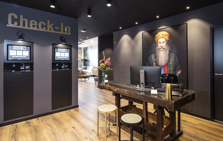 Imagen de los interiores del Black F House - Serviced Apartments. Foto 16