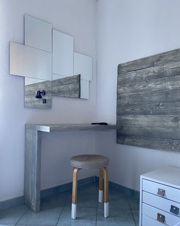 Imagen de la habitación del Black Market Hotel. Foto 5