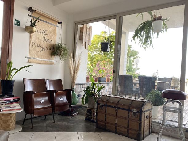 Imagen de los interiores del Black Market Hotel. Foto 19