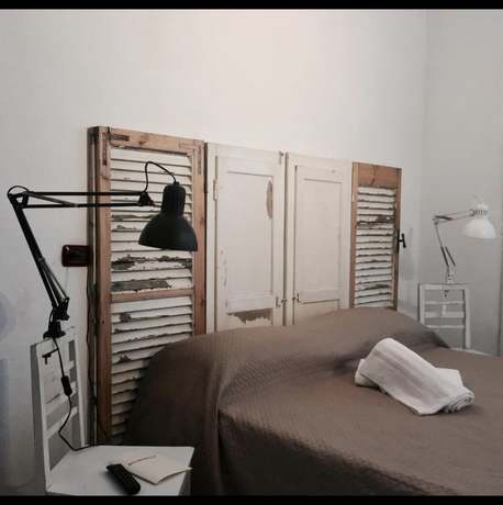 Imagen de la habitación del Black Market Hotel. Foto 15