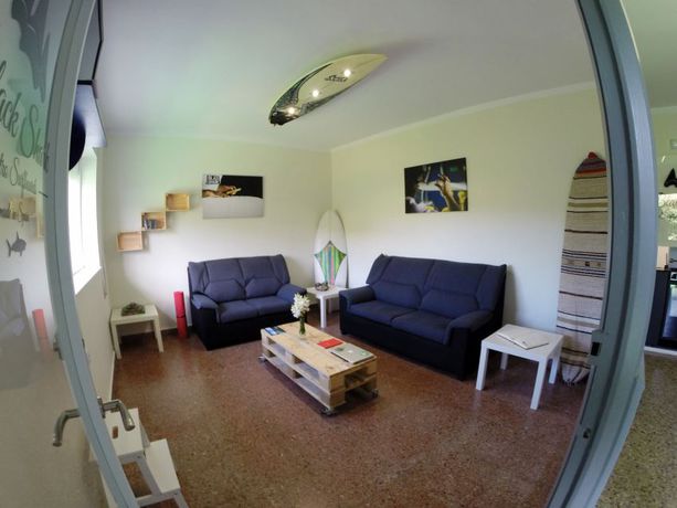 Imagen de los interiores del Black Shark Surfhouse. Foto 6