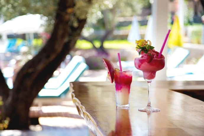 Imagen del bar/restaurante del Blanca Beach Hotel. Foto 2