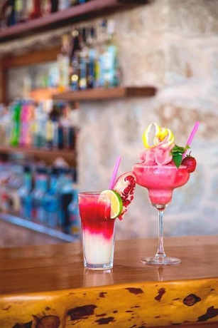 Imagen del bar/restaurante del Blanca Beach Hotel. Foto 3