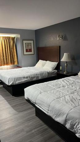 Imagen general del BlissPoint Inn & Suites, Northwood. Foto 2