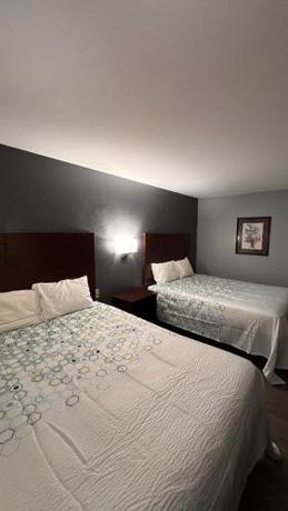 Imagen general del BlissPoint Inn & Suites, Northwood. Foto 5