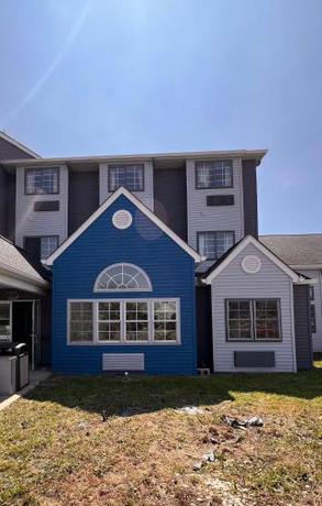 Imagen general del BlissPoint Inn & Suites, Northwood. Foto 10