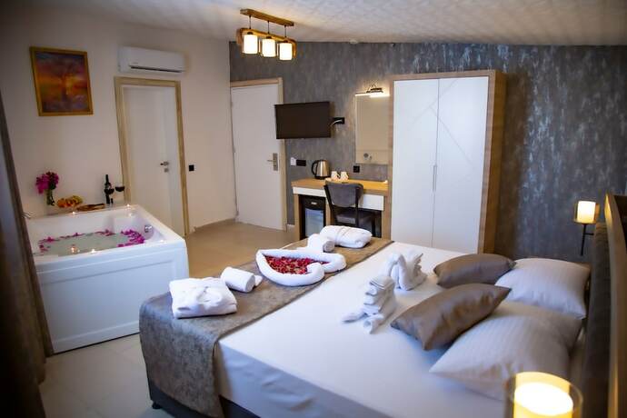 Imagen de la habitación del Bloomtalya Hotel. Foto 12