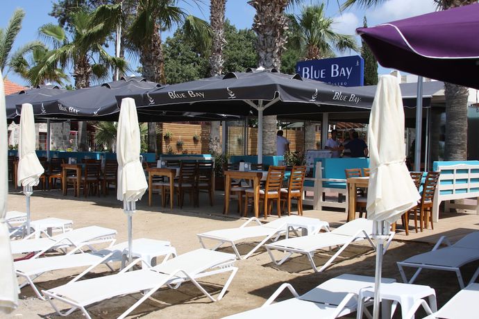 Imagen de la piscina del Blue Bay Hotel. Foto 10