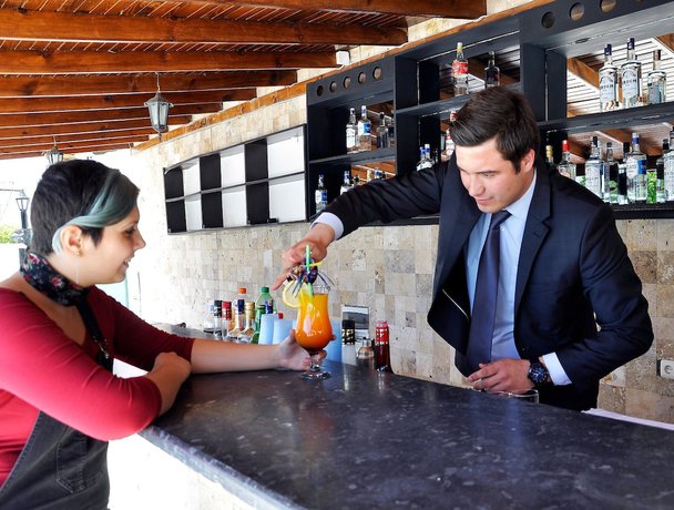 Imagen del bar/restaurante del Blue Egeria Park Hotel. Foto 3