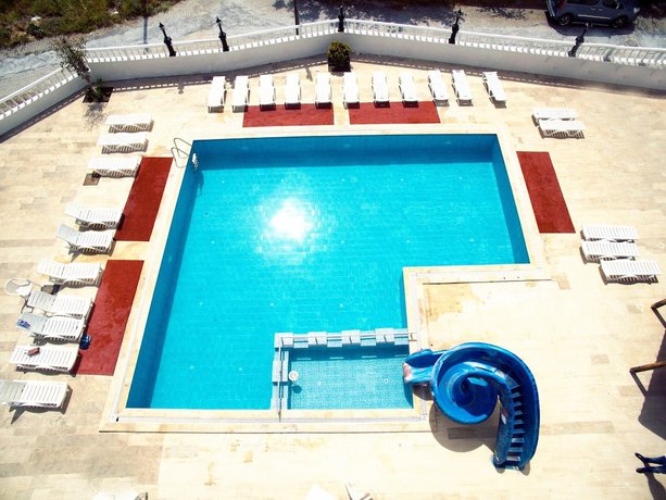 Imagen de la piscina del Blue Egeria Park Hotel. Foto 14