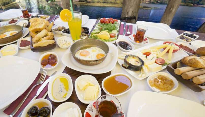 Imagen del bar/restaurante del Blue Marin Hotel Bodrum. Foto 3