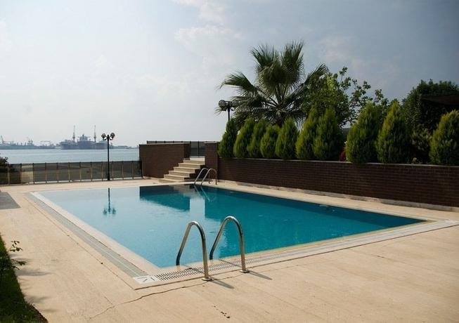 Imagen de la piscina del Blue Marine Hotel. Foto 19